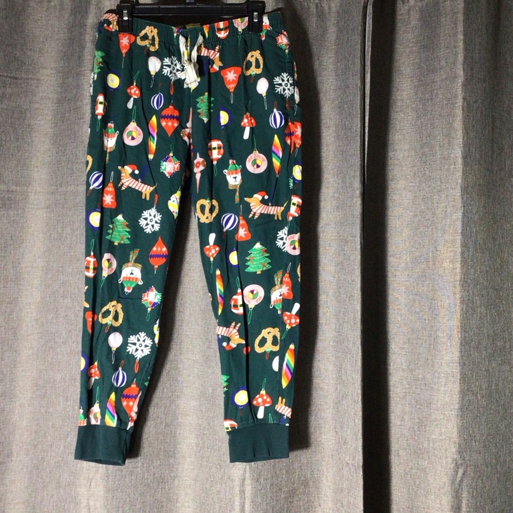 Old Navy Festive Green jogger Pajama Pants